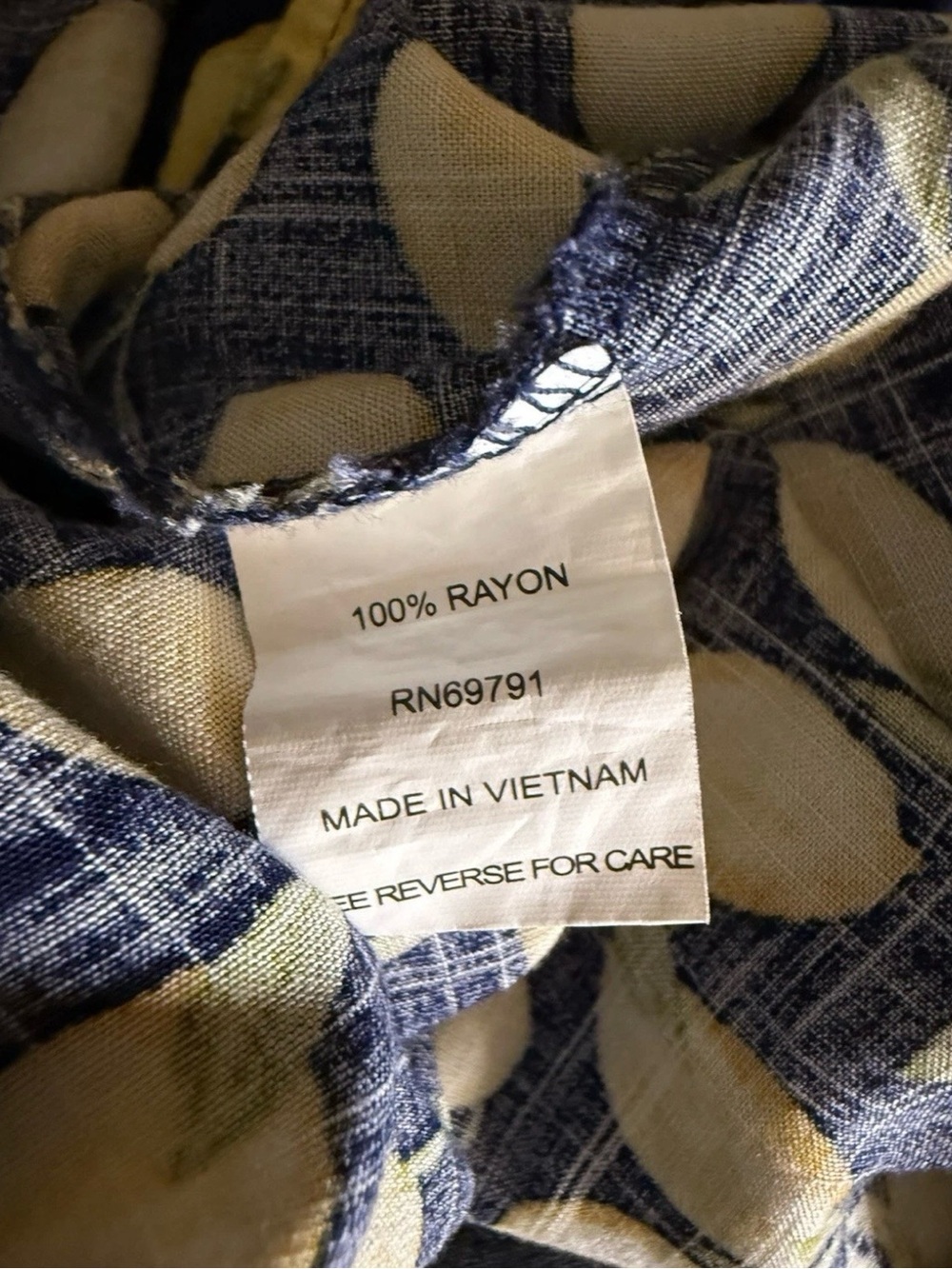 Sara Michelle Women's Blue & Yellow Sleeveless Button Blouse, Size Large - Picture 11 of 11